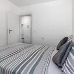 2 Bedroom Awesome In Appartement Dramalj