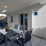 Apartment 2 Bedroom Awesome In