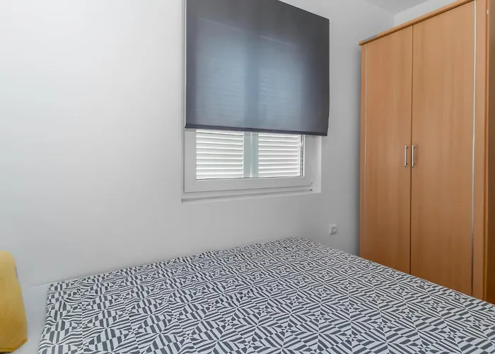 2 Bedroom Lovely In * Dramalj