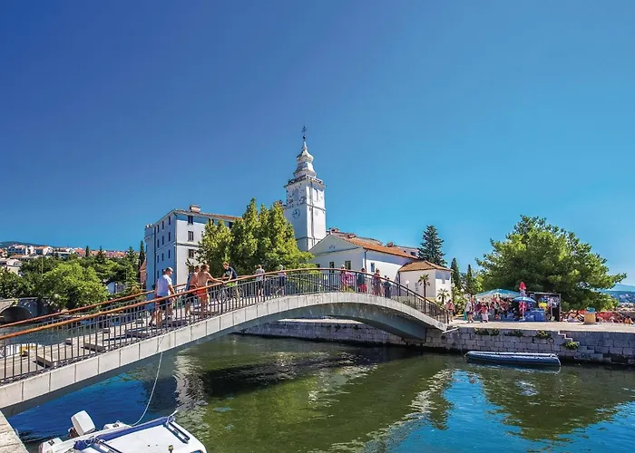 2 Bedroom Lovely In *